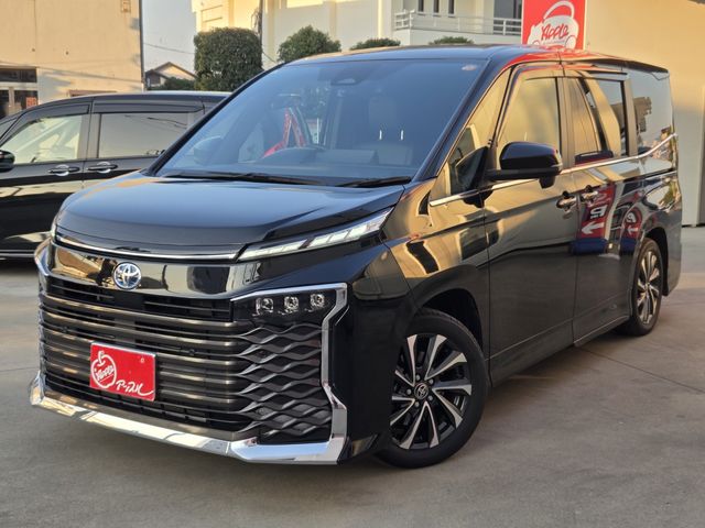 TOYOTA / VOXY HYBRID