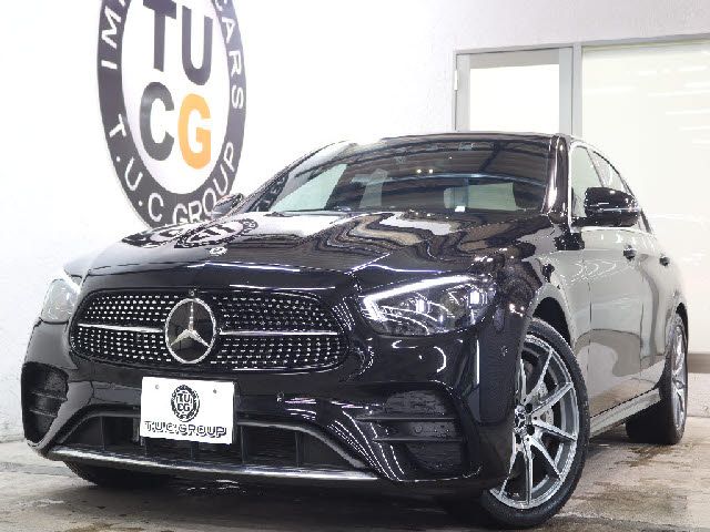 MERCEDES BENZ / MERCEDES BENZ E class sedan