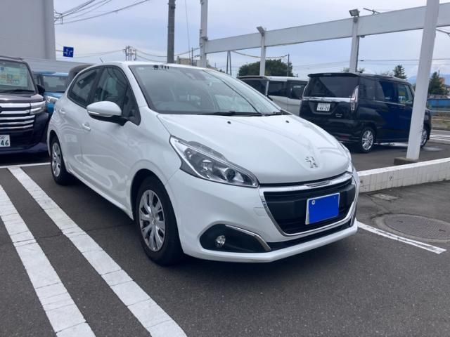 PEUGEOT / PEUGEOT 208