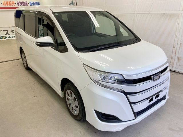 TOYOTA / NOAH