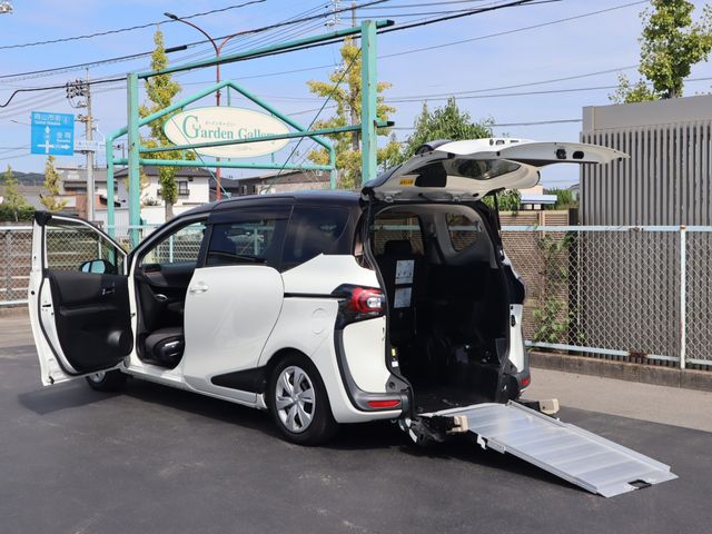 TOYOTA / SIENTA