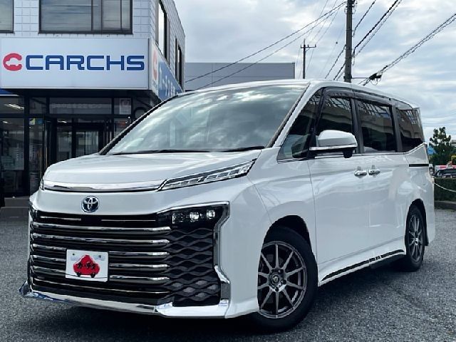 TOYOTA / VOXY HYBRID