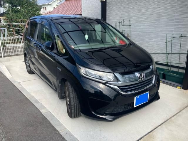 HONDA / フリードプラスハイブリッド