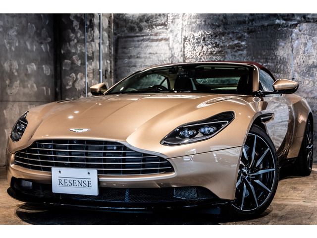 ASTON MARTIN / ASTON MARTIN open