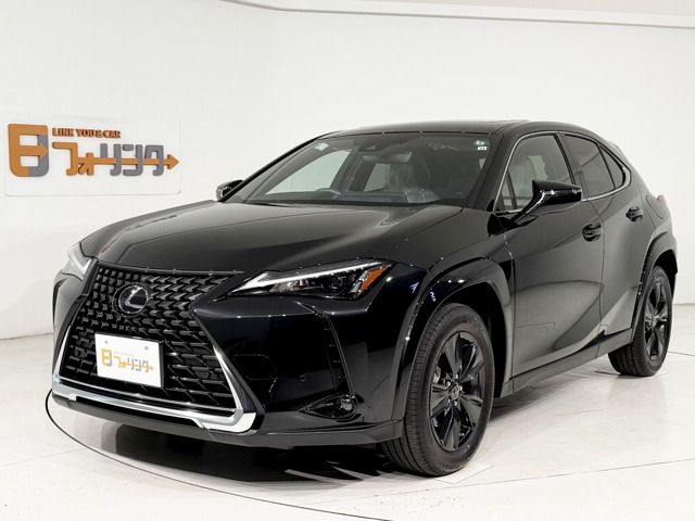 TOYOTA / LEXUS UX200