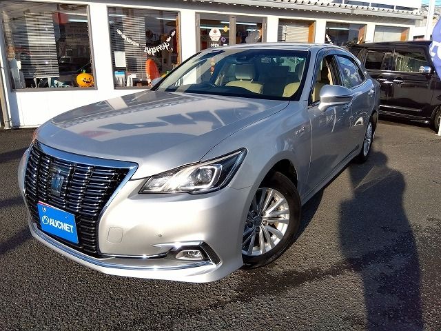 TOYOTA / CROWN sedan hybrid