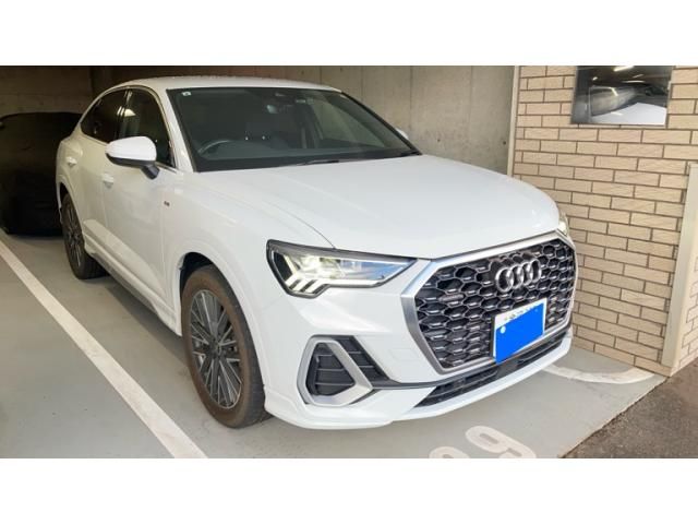 AUDI / AUDI Q3 SPORTBACK