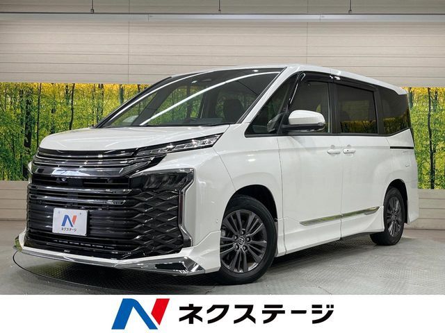 TOYOTA / VOXY HYBRID