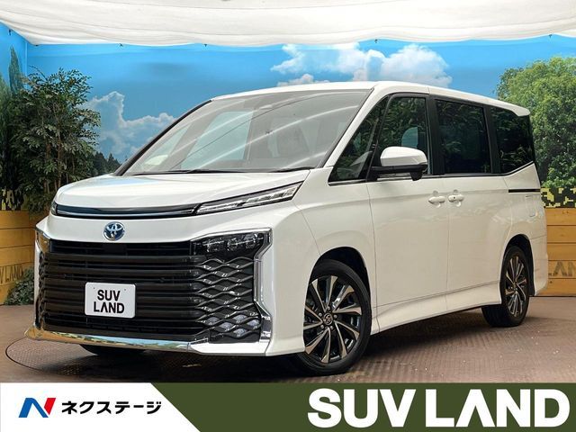 TOYOTA / VOXY HYBRID