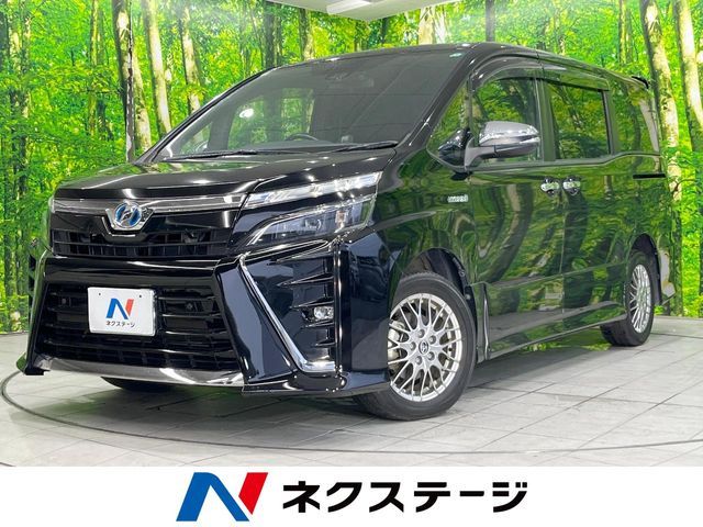 TOYOTA / VOXY HYBRID