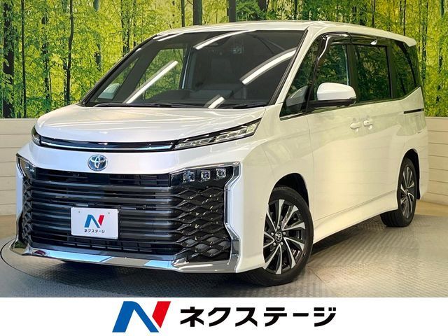 TOYOTA / VOXY HYBRID