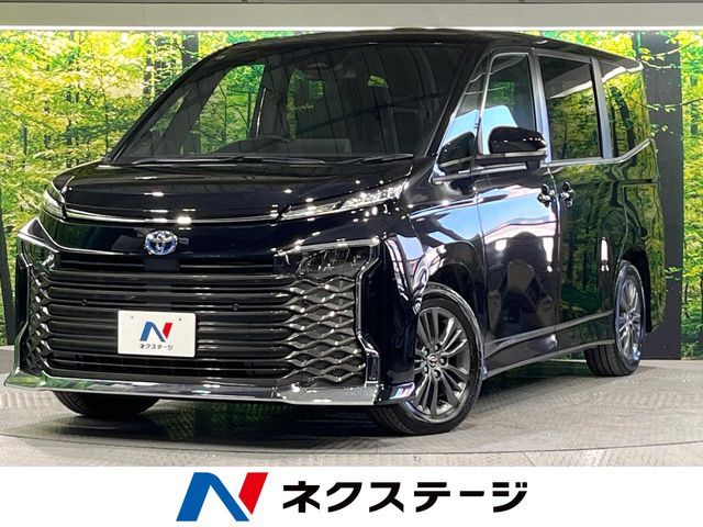 TOYOTA / VOXY HYBRID