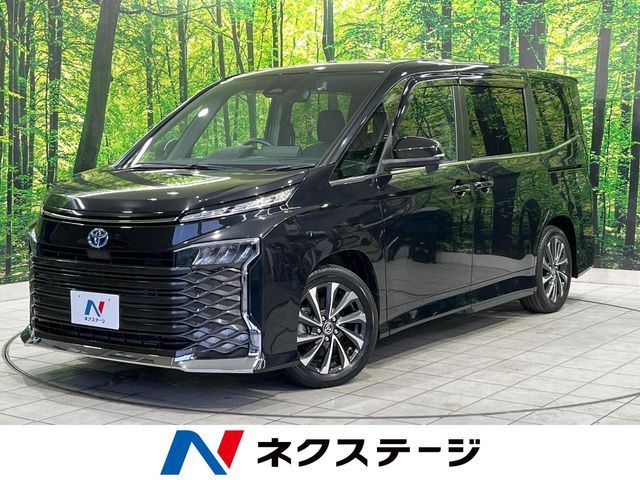 TOYOTA / VOXY HYBRID