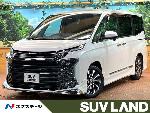 TOYOTA / VOXY HYBRID