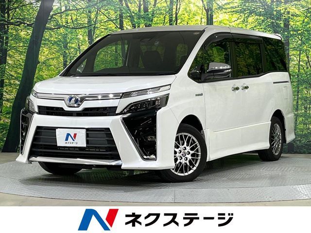 TOYOTA / VOXY HYBRID