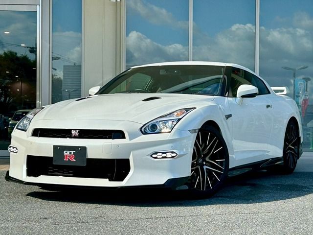 NISSAN / GT-R