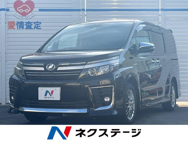 TOYOTA / VOXY HYBRID