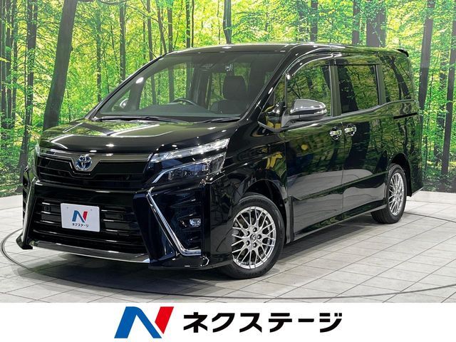 TOYOTA / VOXY HYBRID