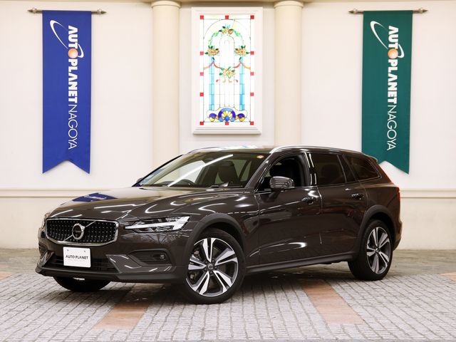 VOLVO / VOLVO V60 CROSS COUNTRY