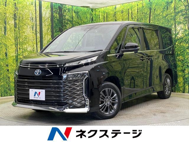 TOYOTA / VOXY HYBRID 4WD