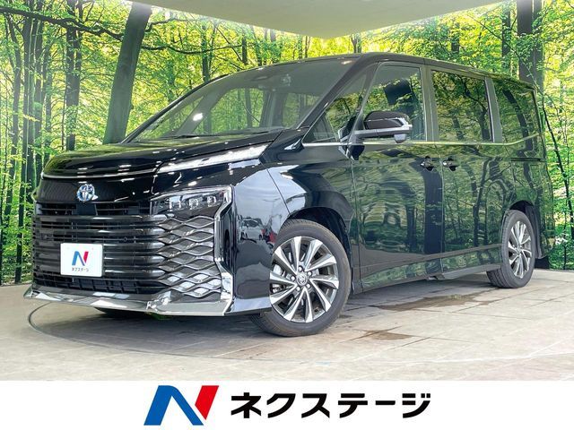 TOYOTA / VOXY HYBRID