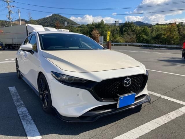 MAZDA / マツダ３ファストバック