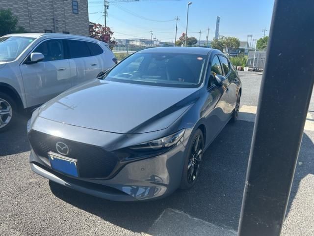 MAZDA / マツダ３ファストバック