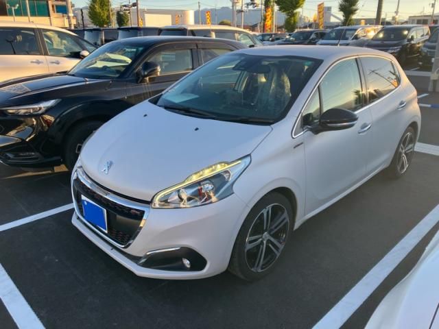PEUGEOT / プジョー２０８＿５ＨＢ