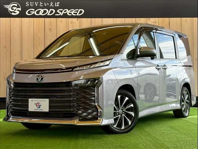 TOYOTA / VOXY HYBRID