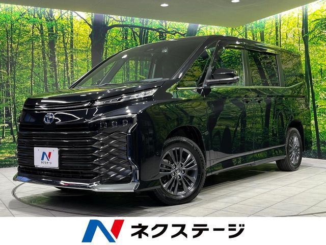 TOYOTA / VOXY HYBRID 4WD