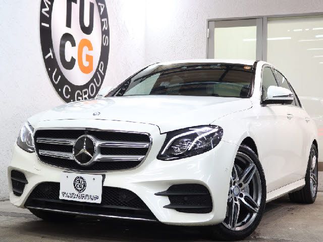 MERCEDES BENZ / MERCEDES BENZ E class sedan