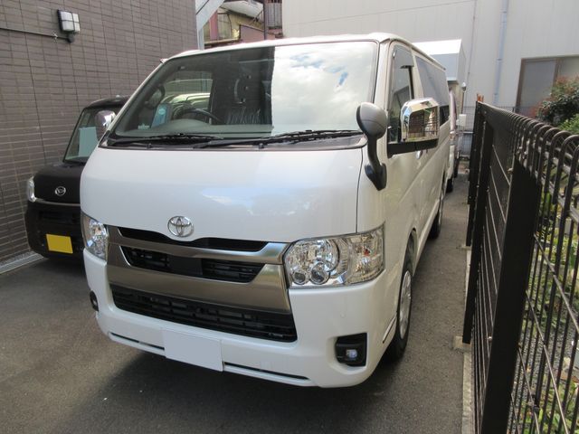 TOYOTA / HIACE van 4WD