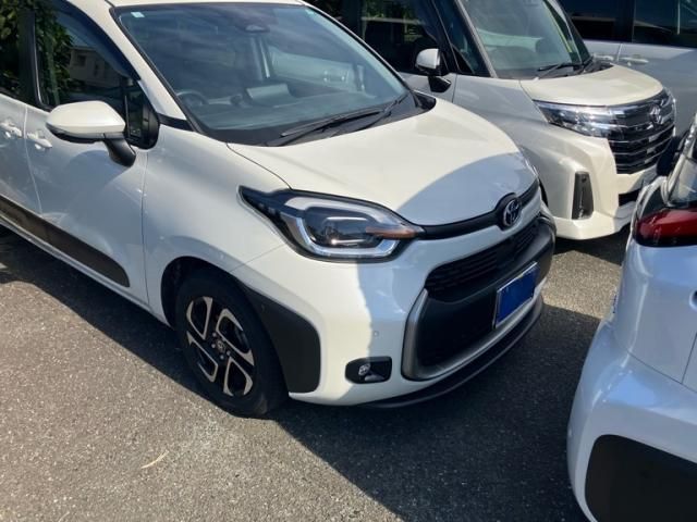 TOYOTA / SIENTA HYBRID