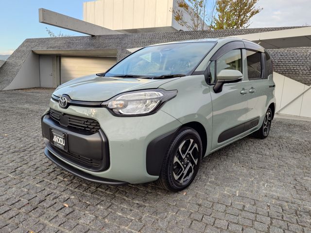 TOYOTA / SIENTA HYBRID