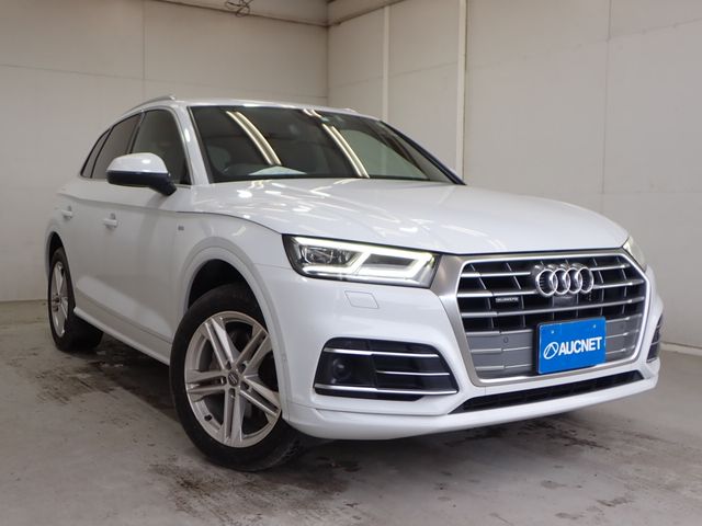 AUDI / AUDI Q5