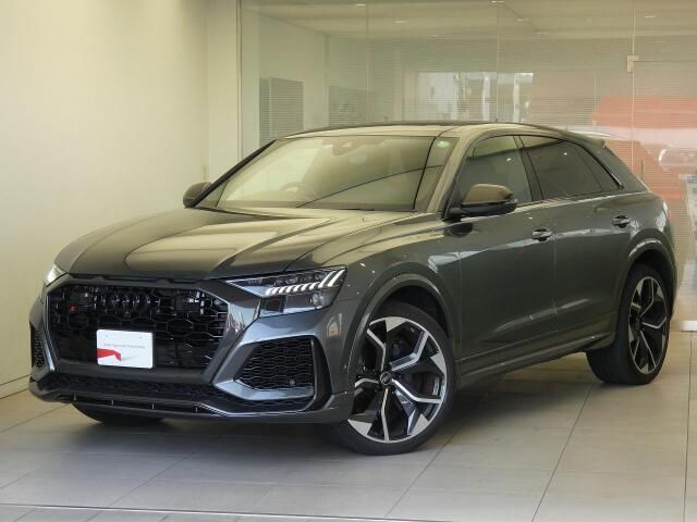 AUDI / AUDI RS Q8