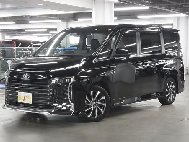 TOYOTA / VOXY HYBRID
