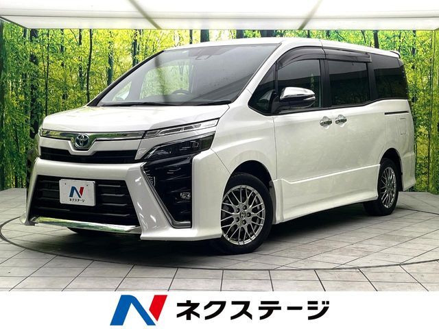 TOYOTA / VOXY HYBRID