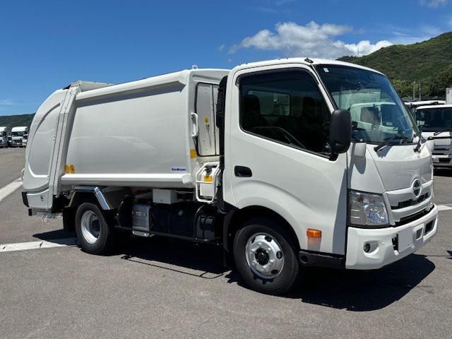 Japanese used car Ref# 1439241 HINO / DUTRO