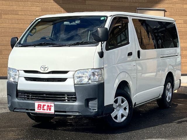 TOYOTA / HIACE van 4WD