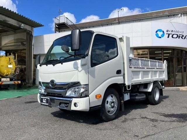 Japanese used car Ref# 1440570 HINO / DUTRO