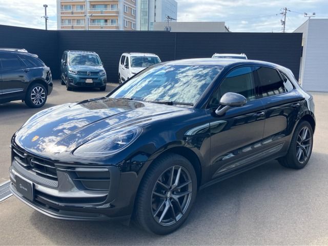 PORSCHE / PORSCHE Macan