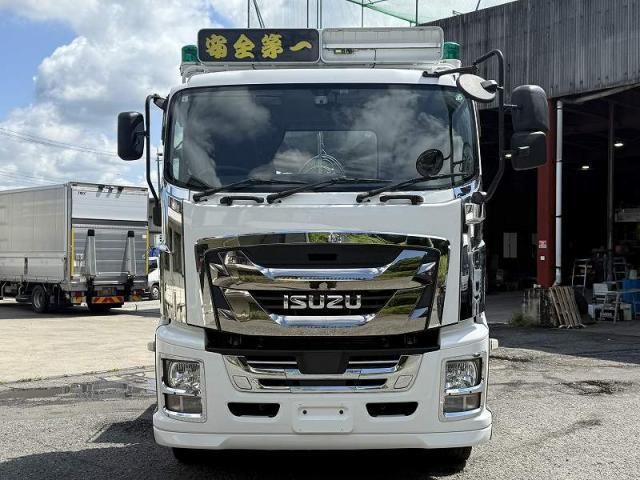 ISUZU / GIGA