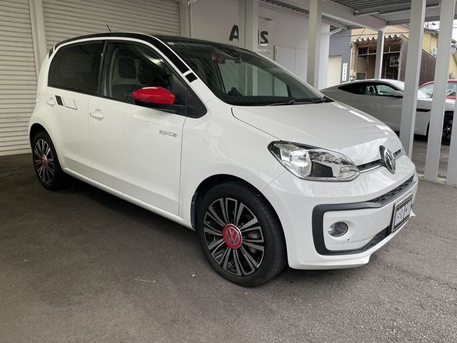 Japanese used car Ref# 1446201 VOLKSWAGEN / VOLKSWAGEN up!
