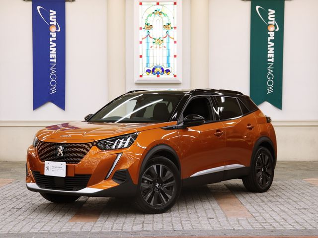 PEUGEOT / PEUGEOT e-2008