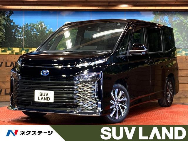 TOYOTA / VOXY HYBRID