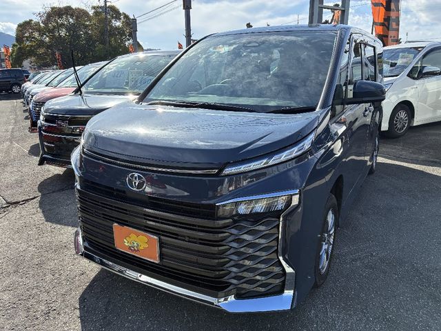 TOYOTA / VOXY 4WD