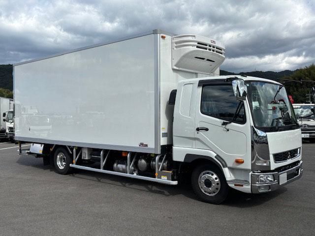 Japanese used car Ref# 1450788 MITSUBISHI FUSOU / FIGHTER