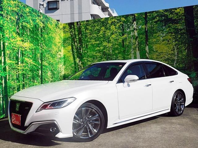 TOYOTA / CROWN sedan hybrid