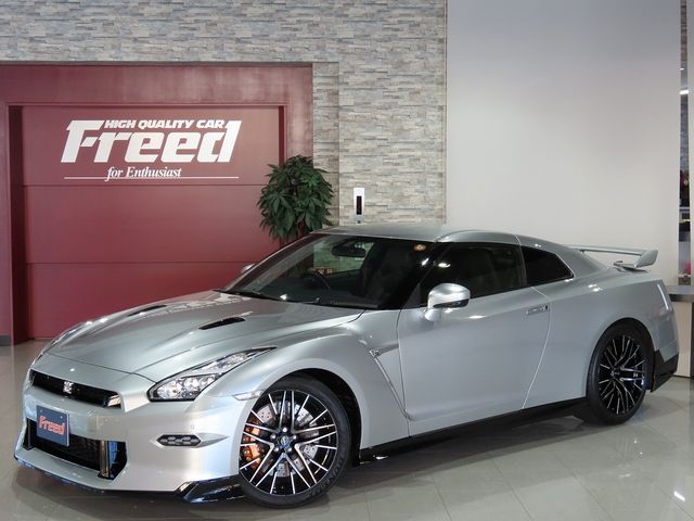 NISSAN / GT-R